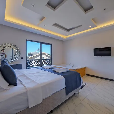 Daisy B Villa